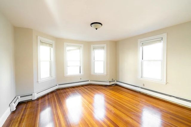 17 E Milton Rd 1, Brookline, MA 02445