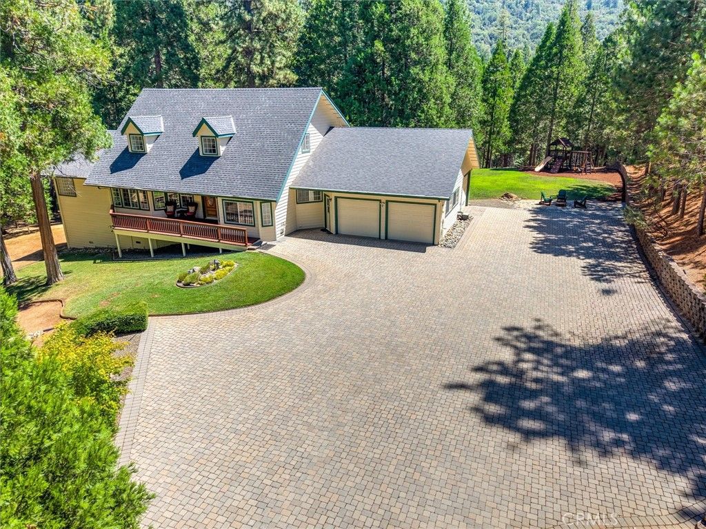 Image 7 of property listing at 36213 Finegold Creek, North Fork, CA 93643