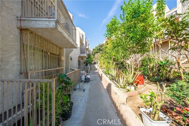 911 New Depot Street 9-10, Los Angeles, CA 90012