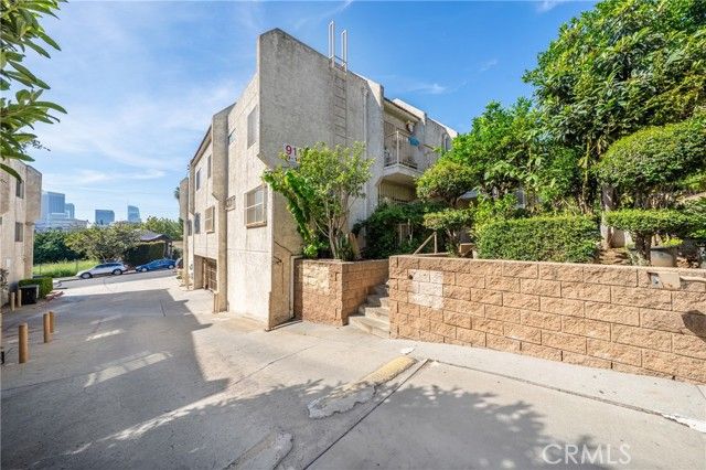 911 New Depot Street 9-10, Los Angeles, CA 90012