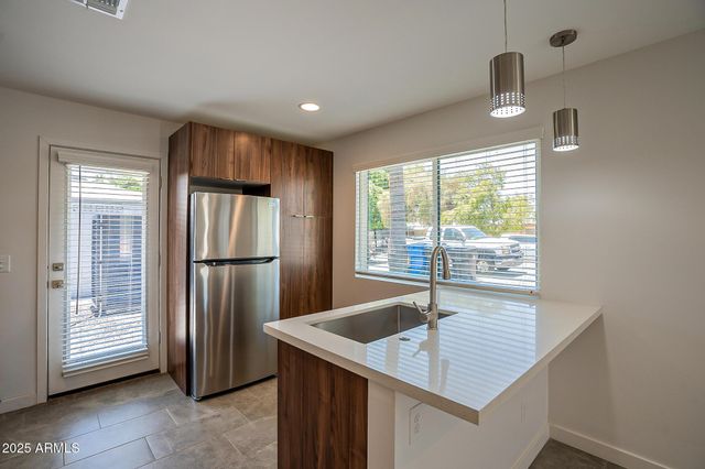 6227 N 13th Place Apt 2, Phoenix, AZ 85014