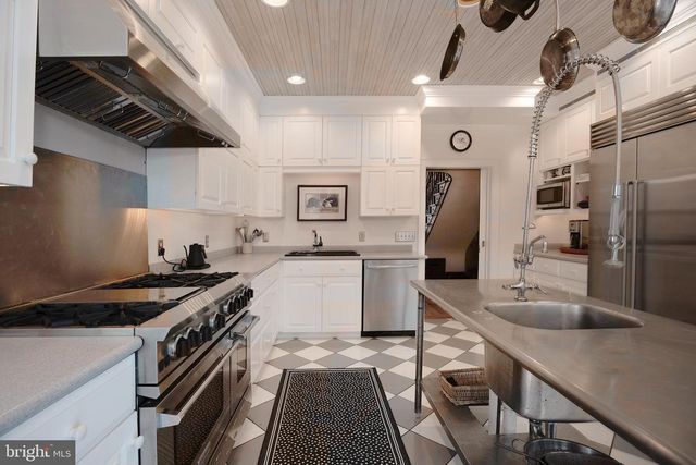 10121 FAIRLEE RD, Chestertown, MD 21620