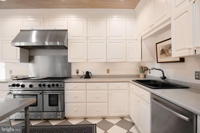 10121 FAIRLEE RD, Chestertown, MD 21620