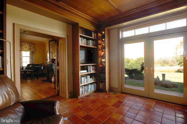 10121 FAIRLEE RD, Chestertown, MD 21620