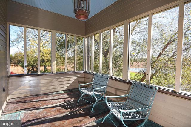 10121 FAIRLEE RD, Chestertown, MD 21620