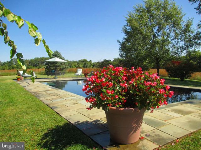 10121 FAIRLEE RD, Chestertown, MD 21620