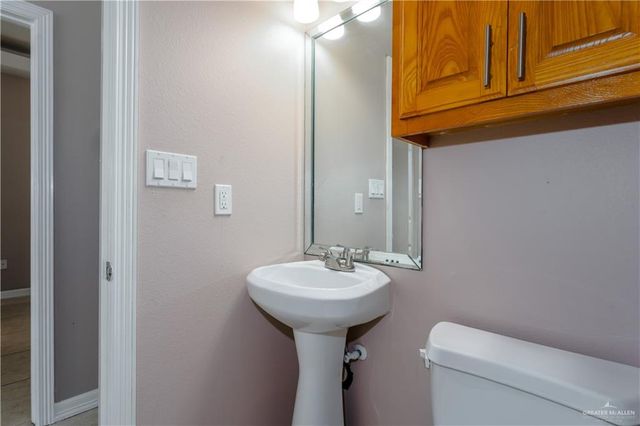 3036 W Regal Drive apt A, Edinburg, TX 78539