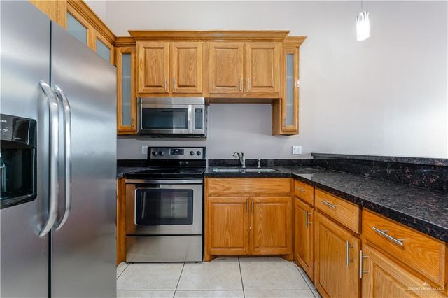 3036 W Regal Drive apt A, Edinburg, TX 78539