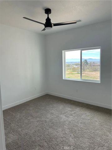 16353 Smokethorn Road, Apple Valley, CA 92307