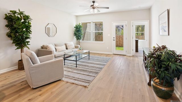 2929 Palatine Pl, Baton Rouge, LA 70816