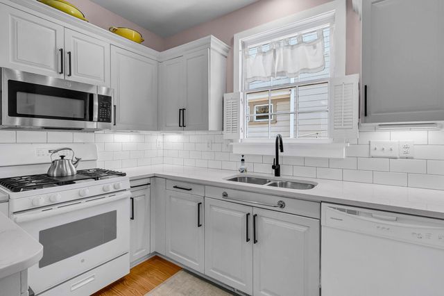 18 Bennett Street, Charleston, SC 29401