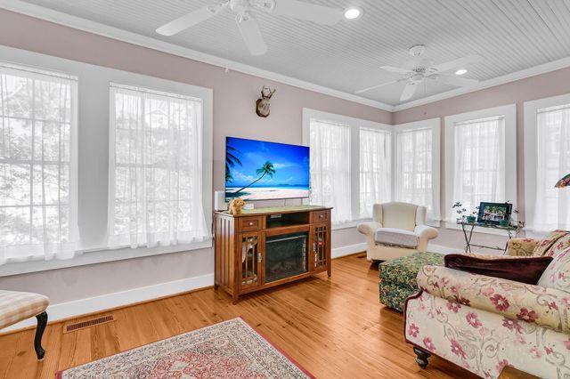 18 Bennett Street, Charleston, SC 29401