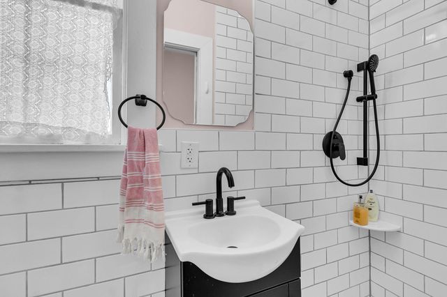 18 Bennett Street, Charleston, SC 29401