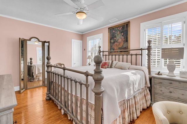 18 Bennett Street, Charleston, SC 29401