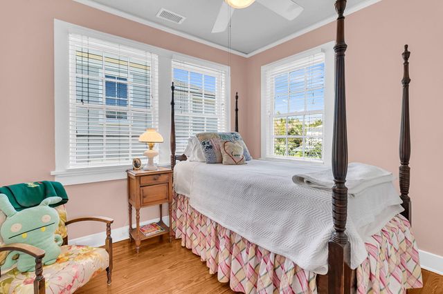 18 Bennett Street, Charleston, SC 29401