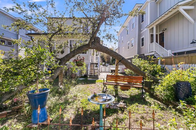 18 Bennett Street, Charleston, SC 29401