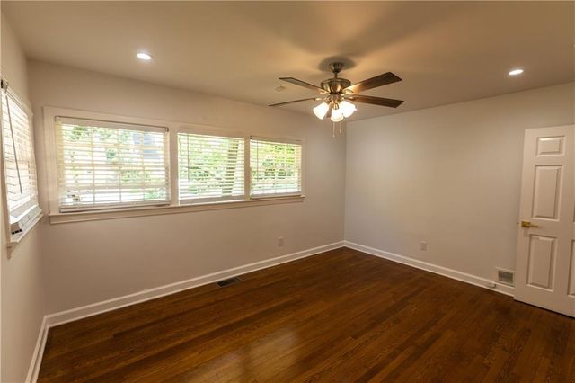 1392 Lively Ridge Road NE, Atlanta, GA 30329