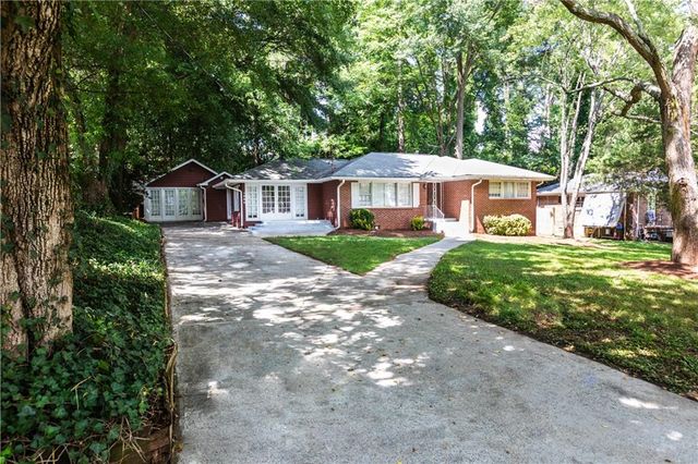 1392 Lively Ridge Road NE, Atlanta, GA 30329