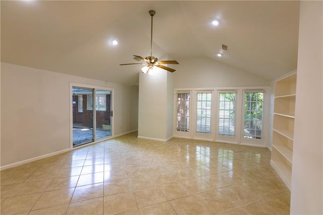 1392 Lively Ridge Road NE, Atlanta, GA 30329