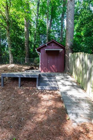 1392 Lively Ridge Road NE, Atlanta, GA 30329