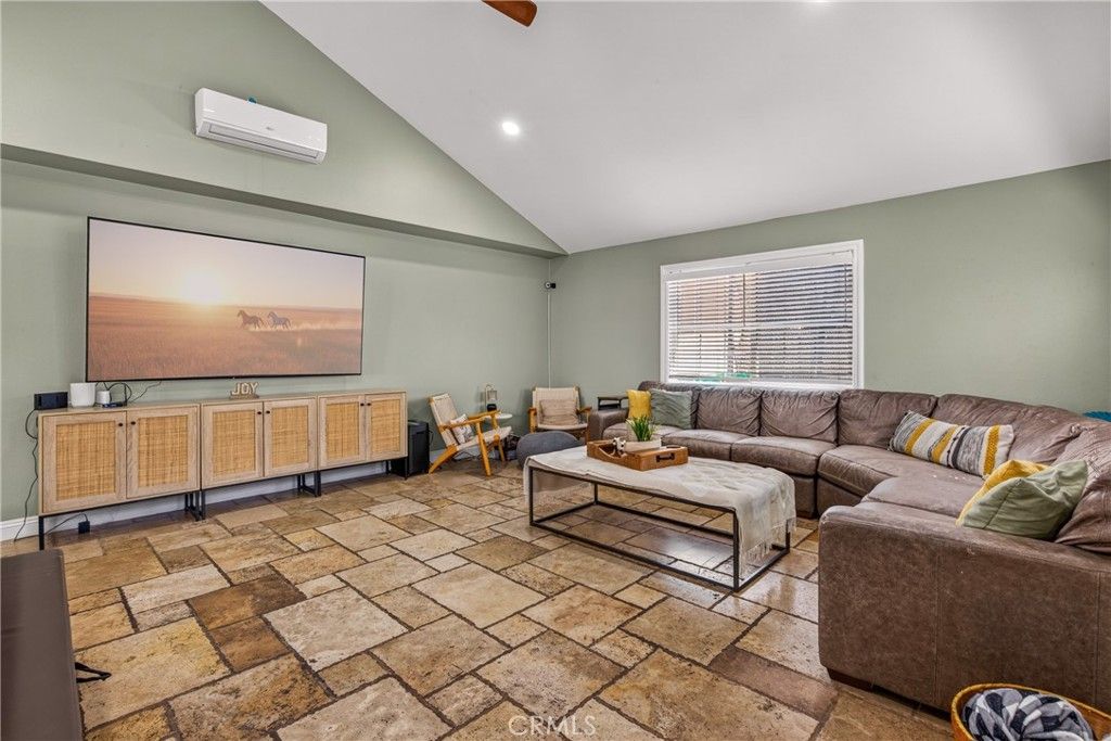 4 Velarde Court, Rancho Santa Margarita, CA 92688 — exterior