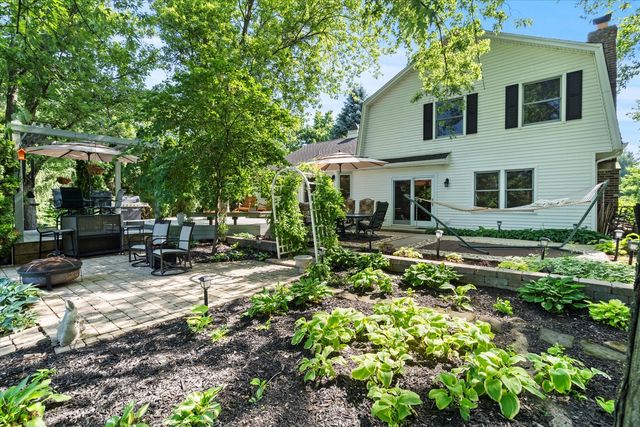 13220 Silver Fox Drive, Lemont, IL 60439