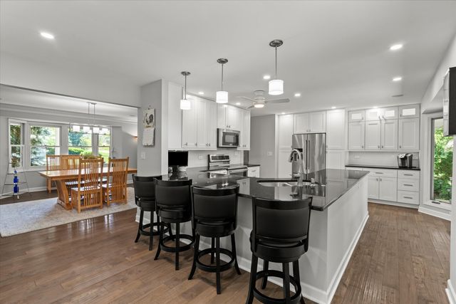 13220 Silver Fox Drive, Lemont, IL 60439