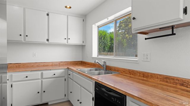 808 Osprey Way, Suisun City, CA 94585