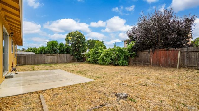 808 Osprey Way, Suisun City, CA 94585