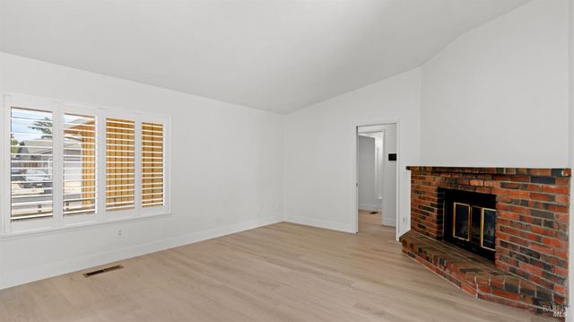 808 Osprey Way, Suisun City, CA 94585