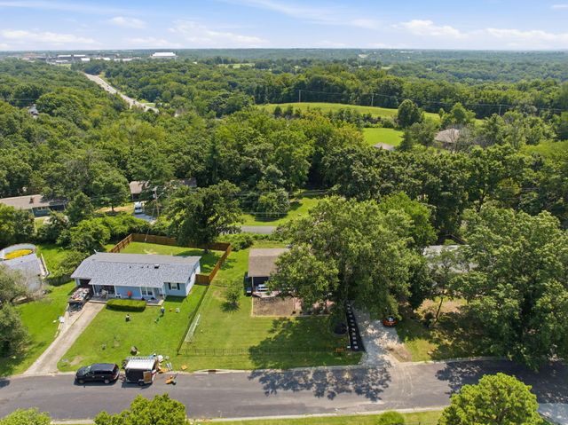 1124 ST. CHRISTOPHER ST, Columbia, MO 65203