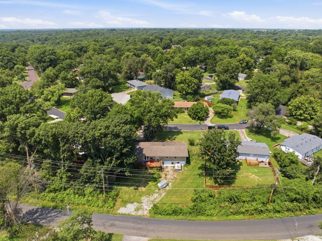 1124 ST. CHRISTOPHER ST, Columbia, MO 65203