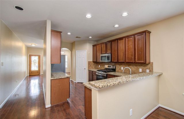 17607 Memorial Falls Drive, Tomball, TX 77375