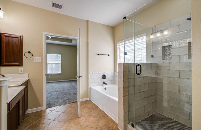 17607 Memorial Falls Drive, Tomball, TX 77375