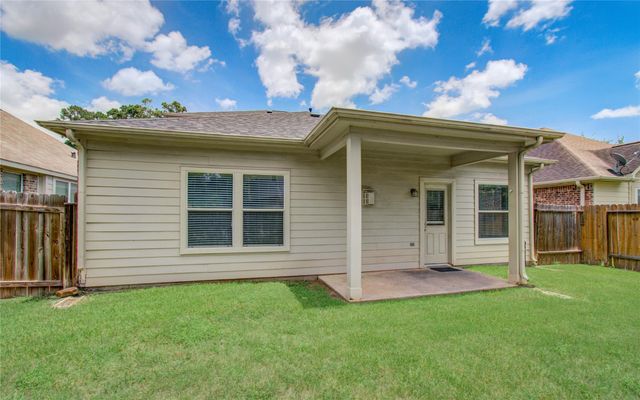 17607 Memorial Falls Drive, Tomball, TX 77375