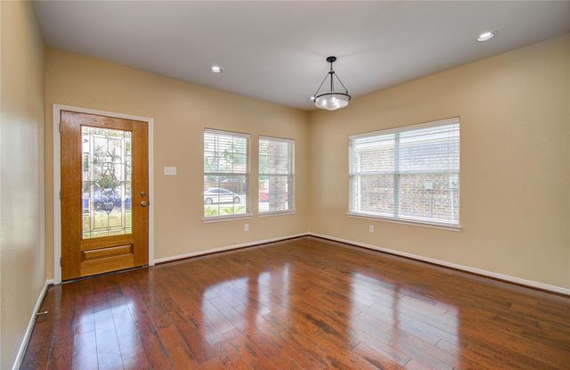 17607 Memorial Falls Drive, Tomball, TX 77375