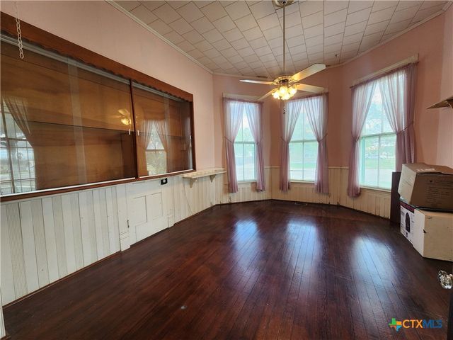 408 E Prairie Street, Cuero, TX 77954