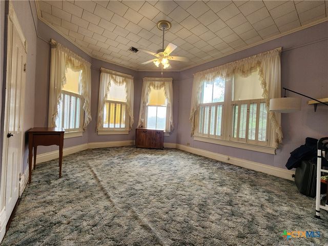 408 E Prairie Street, Cuero, TX 77954