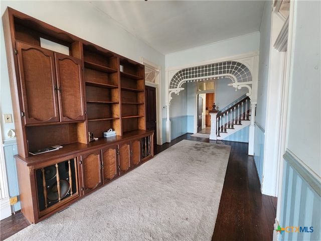 408 E Prairie Street, Cuero, TX 77954