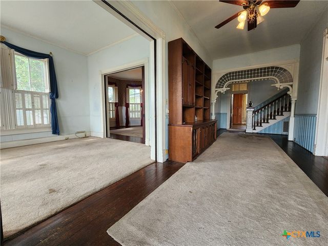 408 E Prairie Street, Cuero, TX 77954