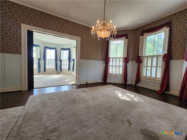 408 E Prairie Street, Cuero, TX 77954