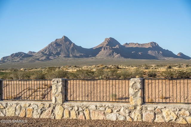 3761 Talon Avenue, Las Cruces, NM 88012