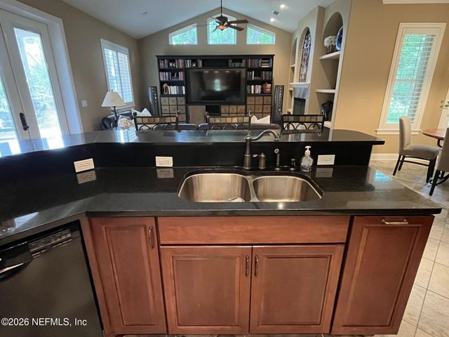 14736 CAPE Drive E, Jacksonville, FL 32226