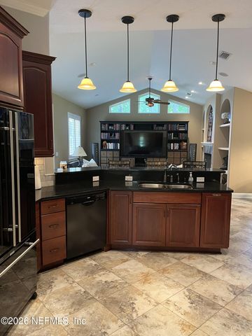 14736 CAPE Drive E, Jacksonville, FL 32226