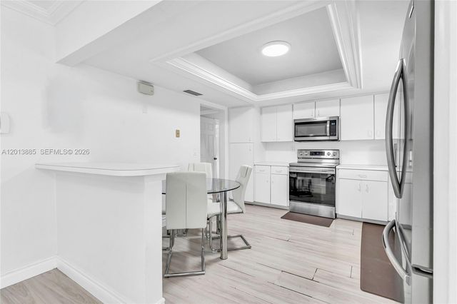 1600 NW 120th Ave, Pembroke Pines, FL 33026