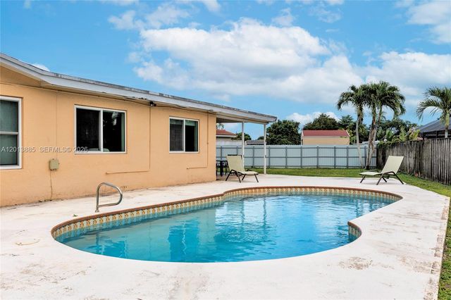 1600 NW 120th Ave, Pembroke Pines, FL 33026