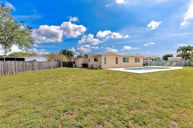 1600 NW 120th Ave, Pembroke Pines, FL 33026