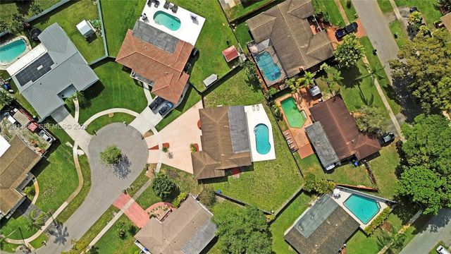 1600 NW 120th Ave, Pembroke Pines, FL 33026