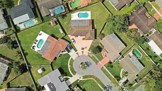 1600 NW 120th Ave, Pembroke Pines, FL 33026
