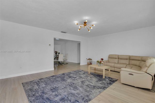 1600 NW 120th Ave, Pembroke Pines, FL 33026